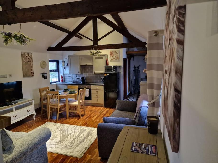 Joiners Arms - Studio Apartments Market Drayton Exteriér fotografie